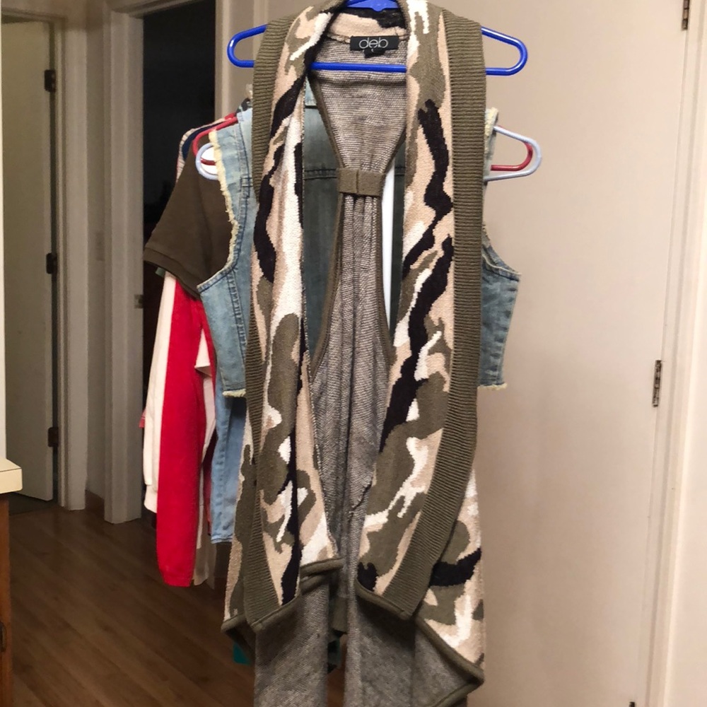 Army print Sweater material vest